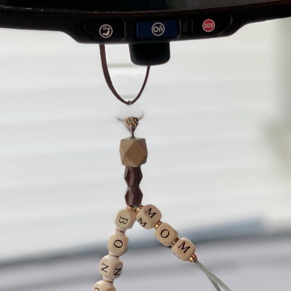 Bonus Mom Car Charm/Keychain - Picture 6 of 6